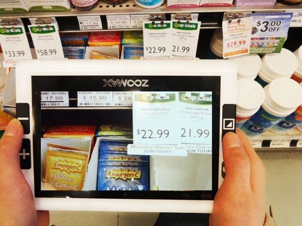 handheld video magnifier zoomax snow 7 hd distance viewing