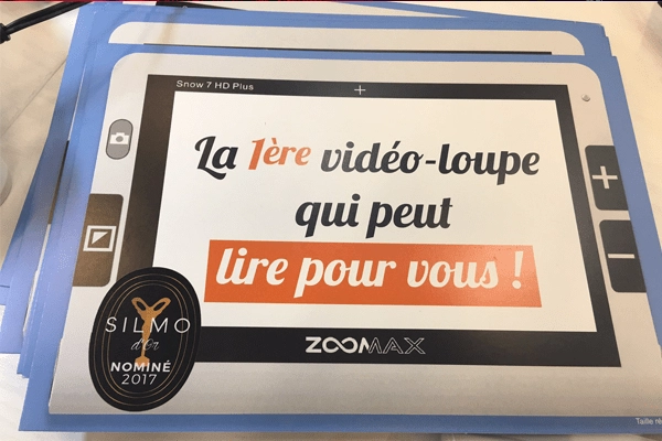 the first video magnifier that can read for you in eng