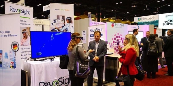 visitors trying revosight and learning revosight information from david bradburn