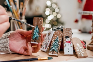 do crafting together with seniors