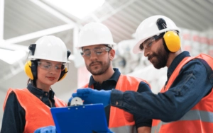 suggestions for employers to prevent eye injuries 2 300x188