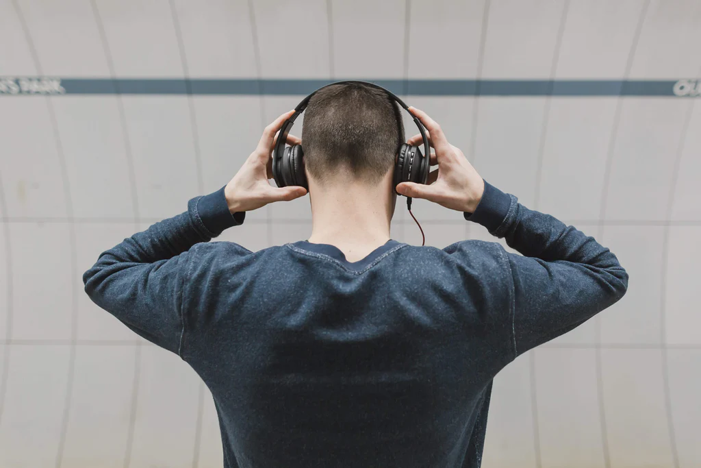 listening to music could damage your hearing 1024x1024