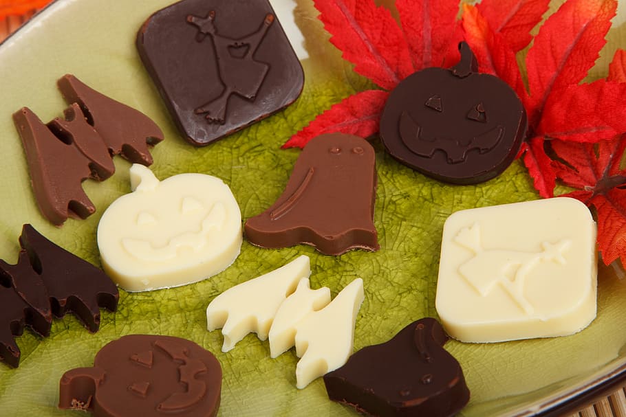 what do you eat on halloween brown candy chocolate
