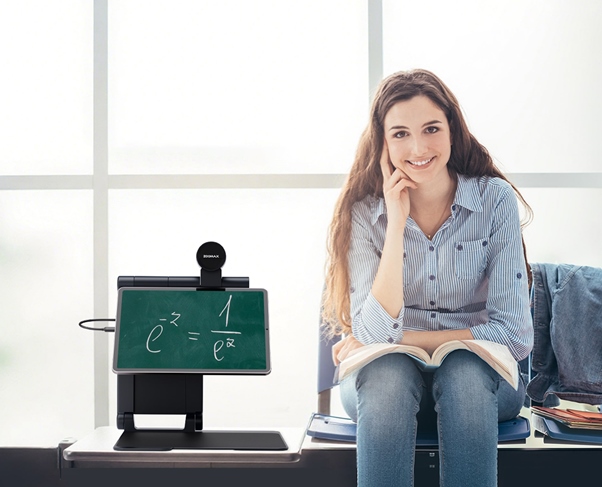 iPad compatible low vision aid with stand – Snow Pad for college students’ study