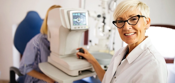 zoomax low vision solutions for Low Vision Ophthalmologist