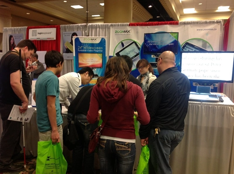 people test zoomax low vision products at exhibition csun 2013