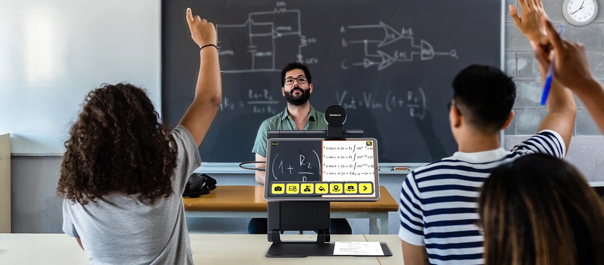 zoomax snow pad in a modern classroom