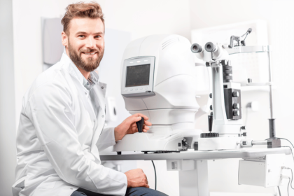 regular eye exam to test glaucoma